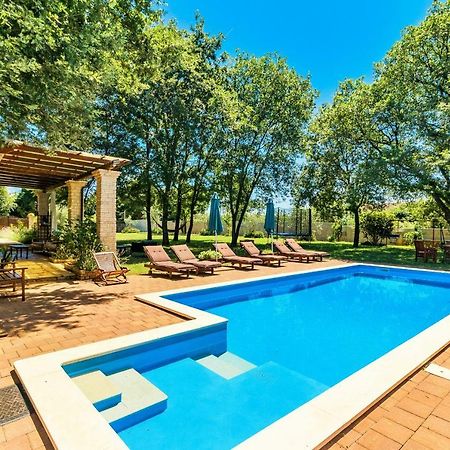 Holiday Home Sarita Šišan Екстериор снимка