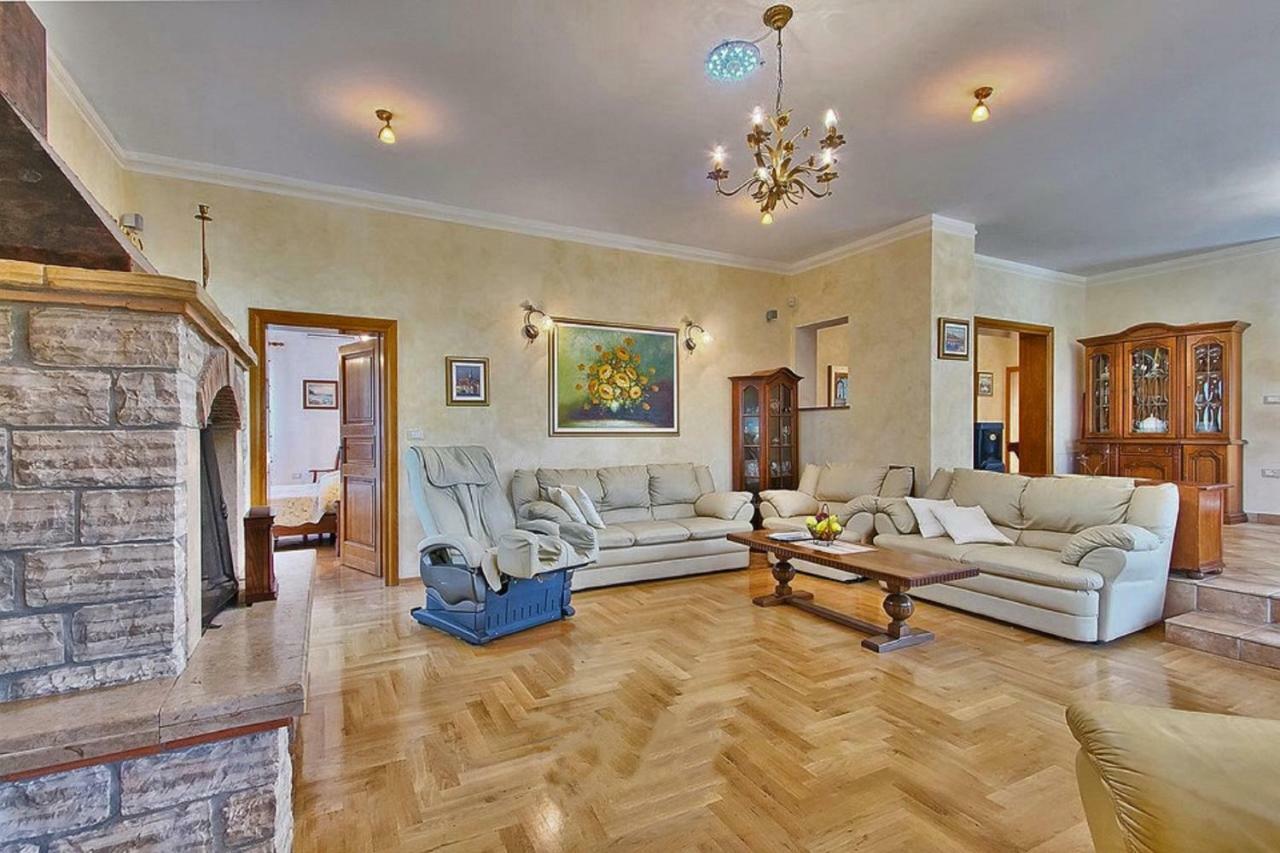 Holiday Home Sarita Šišan Екстериор снимка