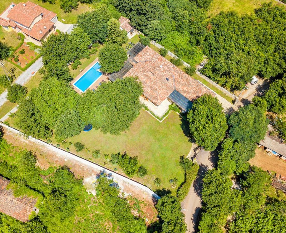 Holiday Home Sarita Šišan Екстериор снимка