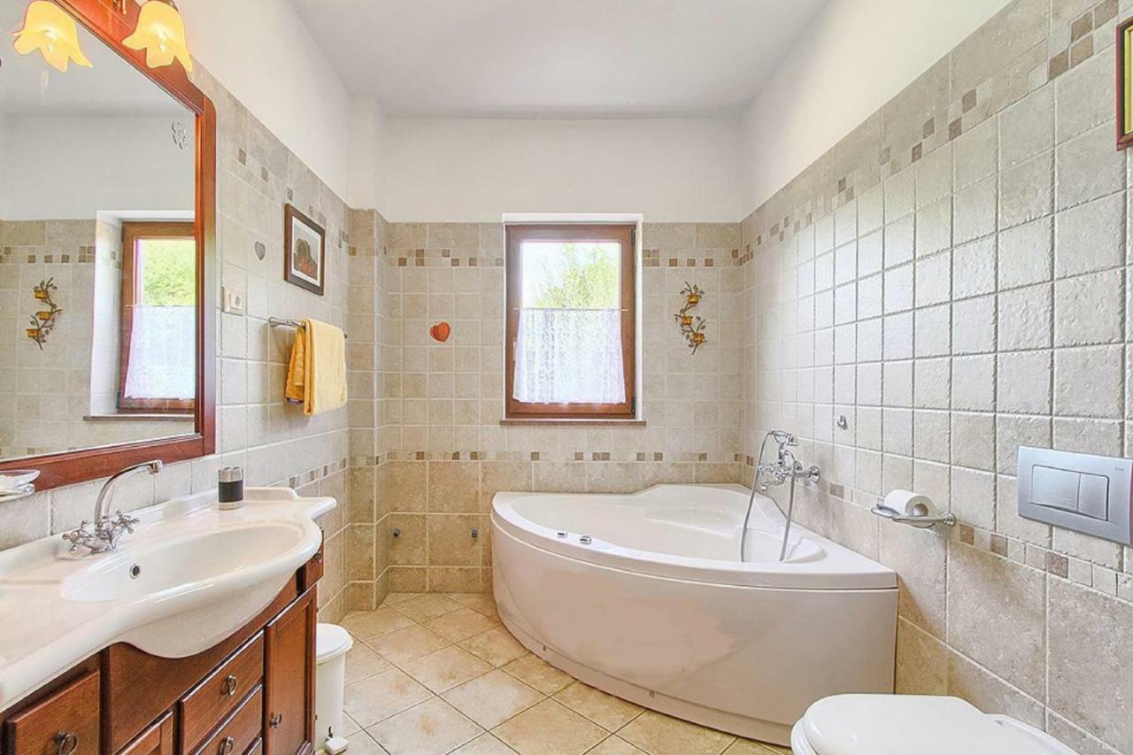Holiday Home Sarita Šišan Екстериор снимка