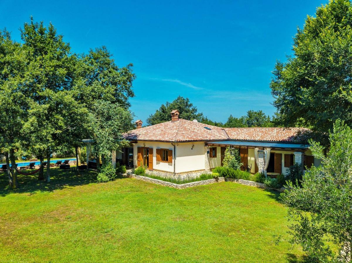 Holiday Home Sarita Šišan Екстериор снимка