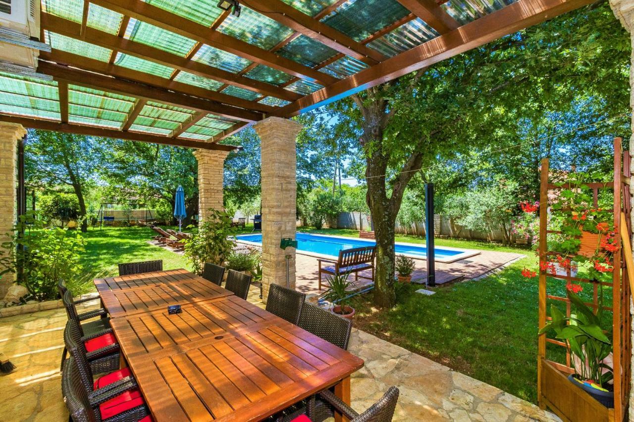 Holiday Home Sarita Šišan Екстериор снимка