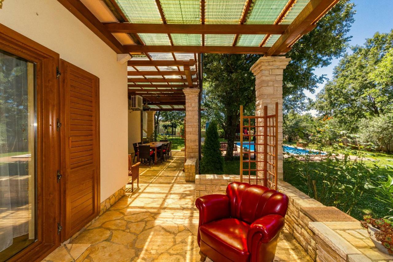 Holiday Home Sarita Šišan Екстериор снимка