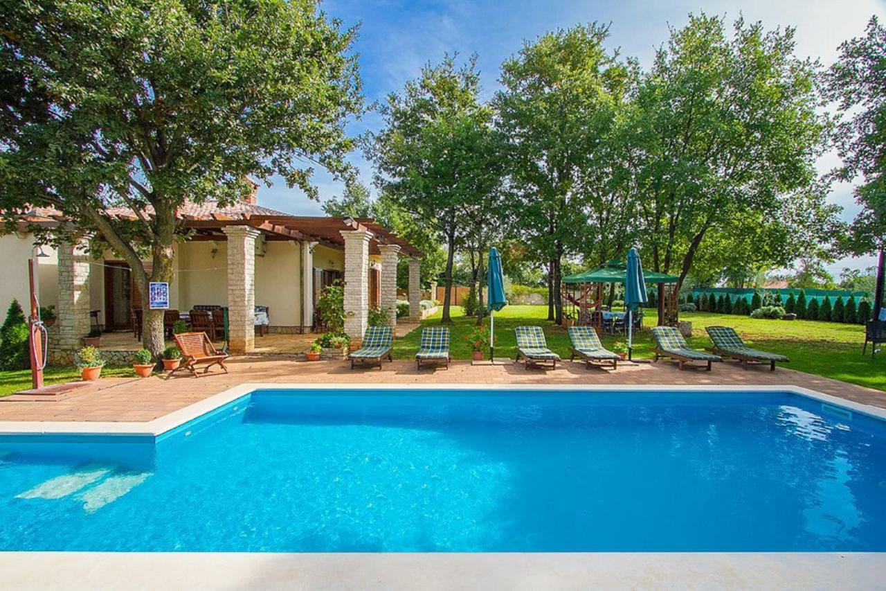 Holiday Home Sarita Šišan Екстериор снимка