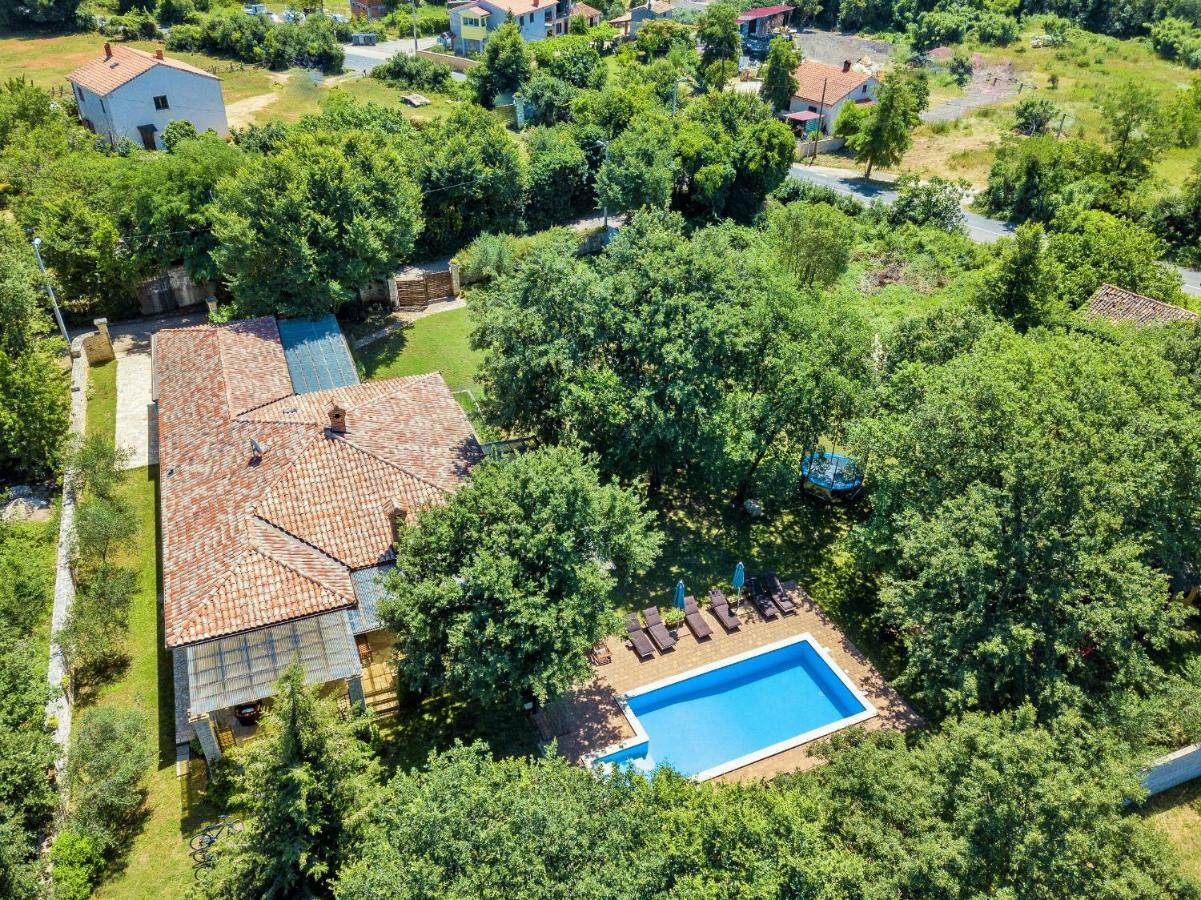 Holiday Home Sarita Šišan Екстериор снимка