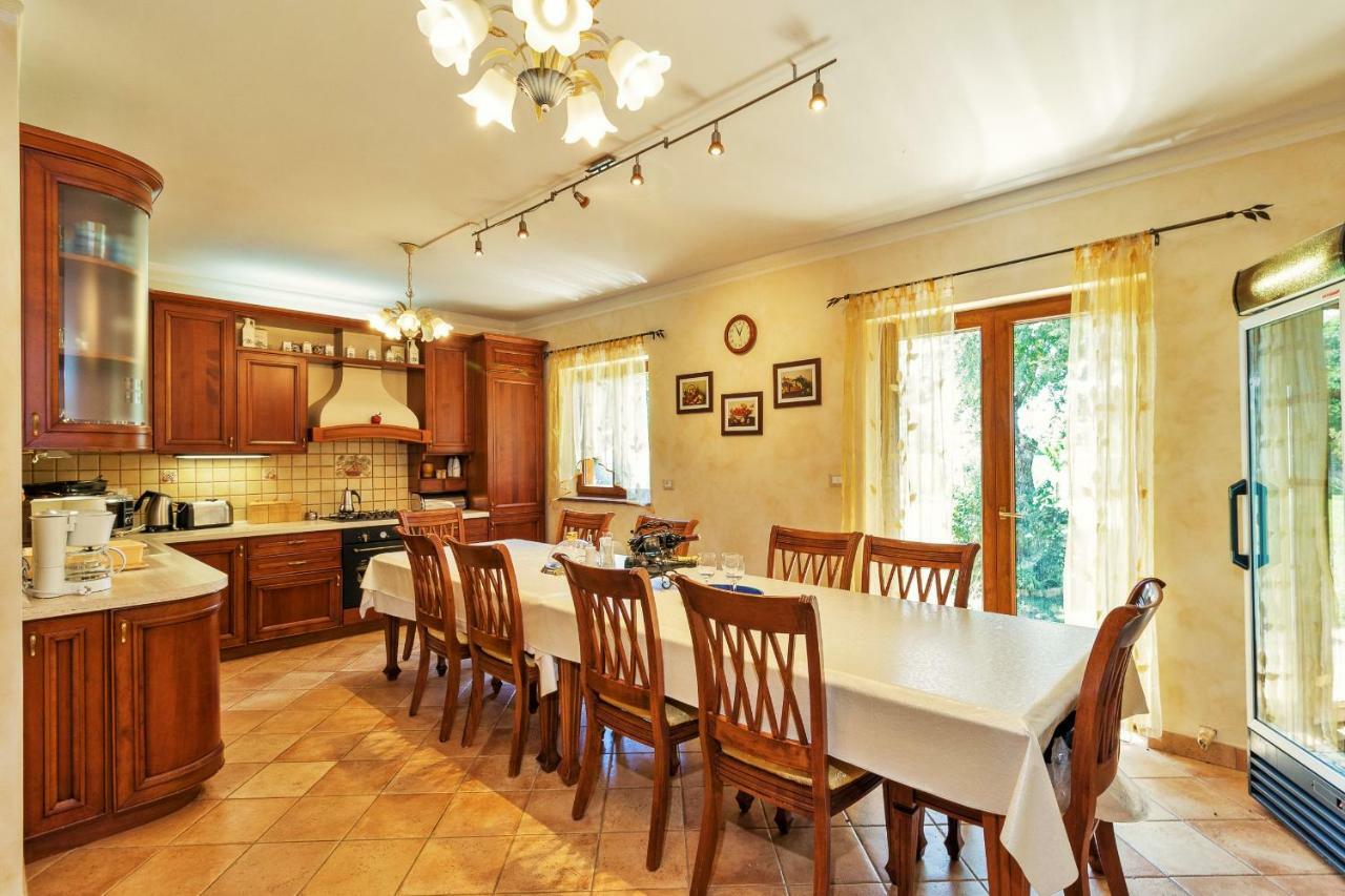 Holiday Home Sarita Šišan Екстериор снимка