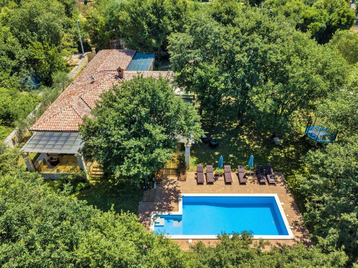 Holiday Home Sarita Šišan Екстериор снимка